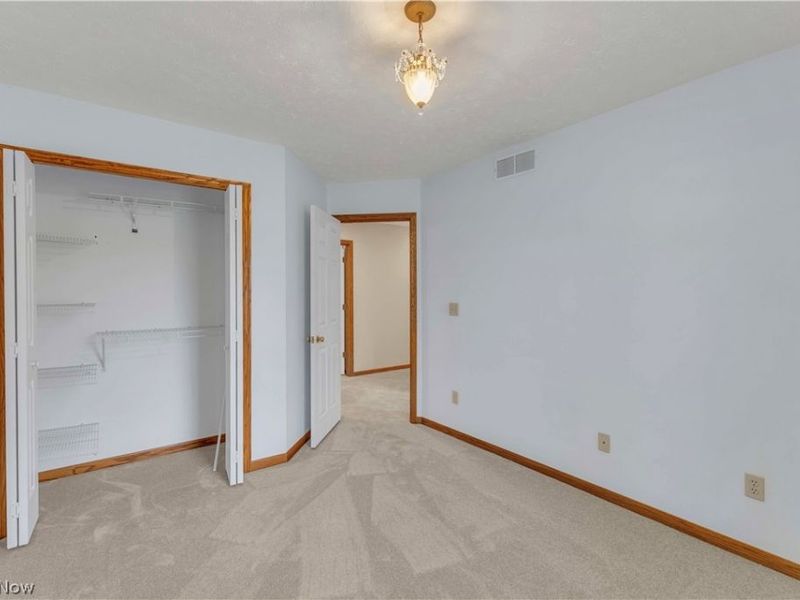 1023 Gulf Road, Elyria, OH 44035 Photo 17