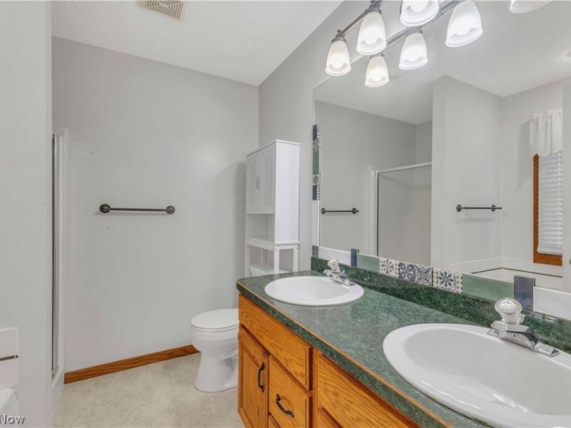 1023 Gulf Road, Elyria, OH 44035 Photo 21