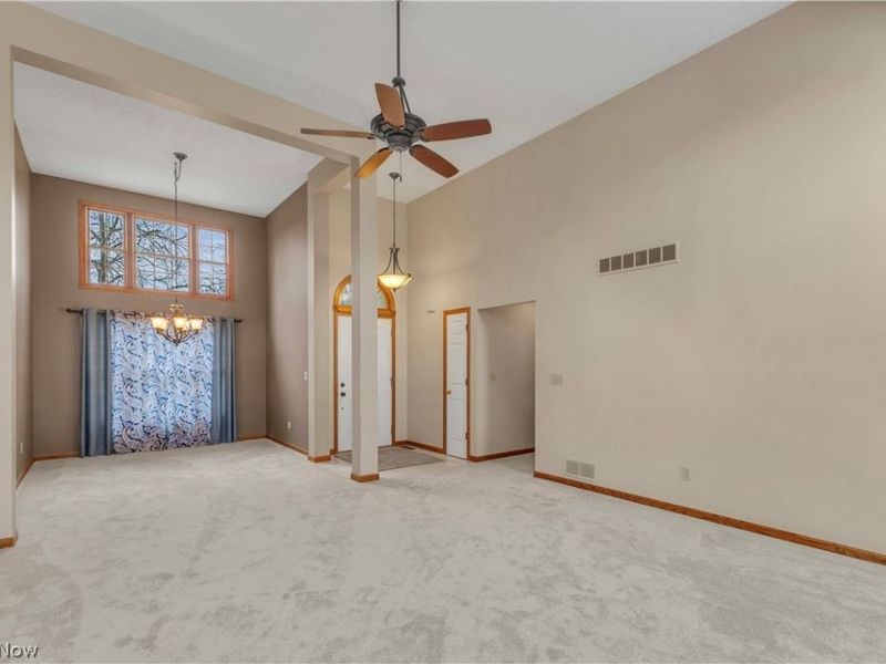 1023 Gulf Road, Elyria, OH 44035 Photo 5