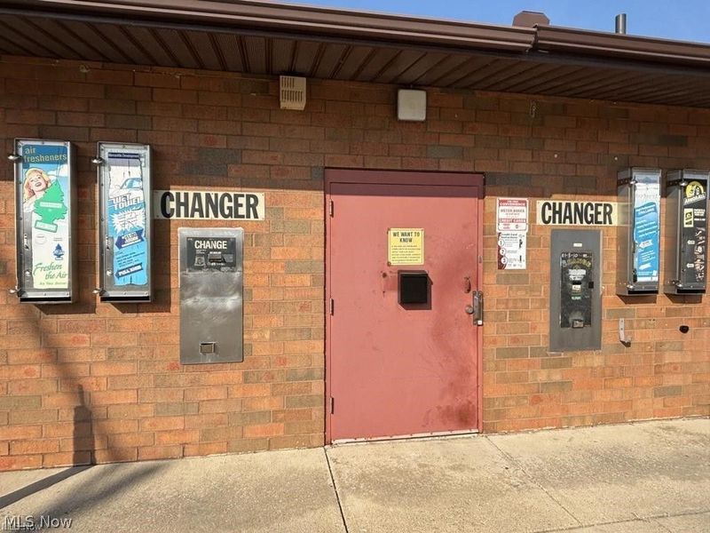 36161 Lake Shore Boulevard, Eastlake, OH 44095 Photo 3