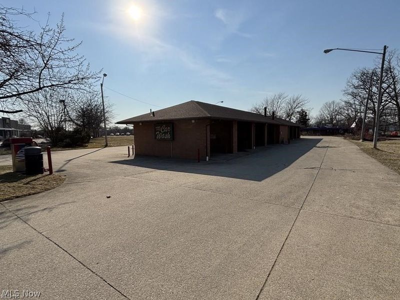 36161 Lake Shore Boulevard, Eastlake, OH 44095 Photo 9