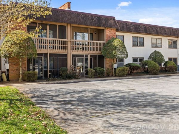 427 6th Avenue W, Unit A11, Hendersonville, NC 28739
