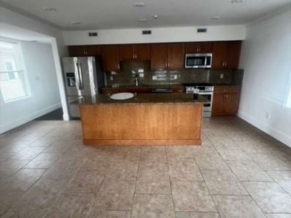 375 Crescent Ave, Unit 2, Chelsea, MA 02150