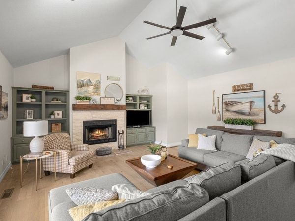 8225 Old White River Road, Rogers, AR 72756