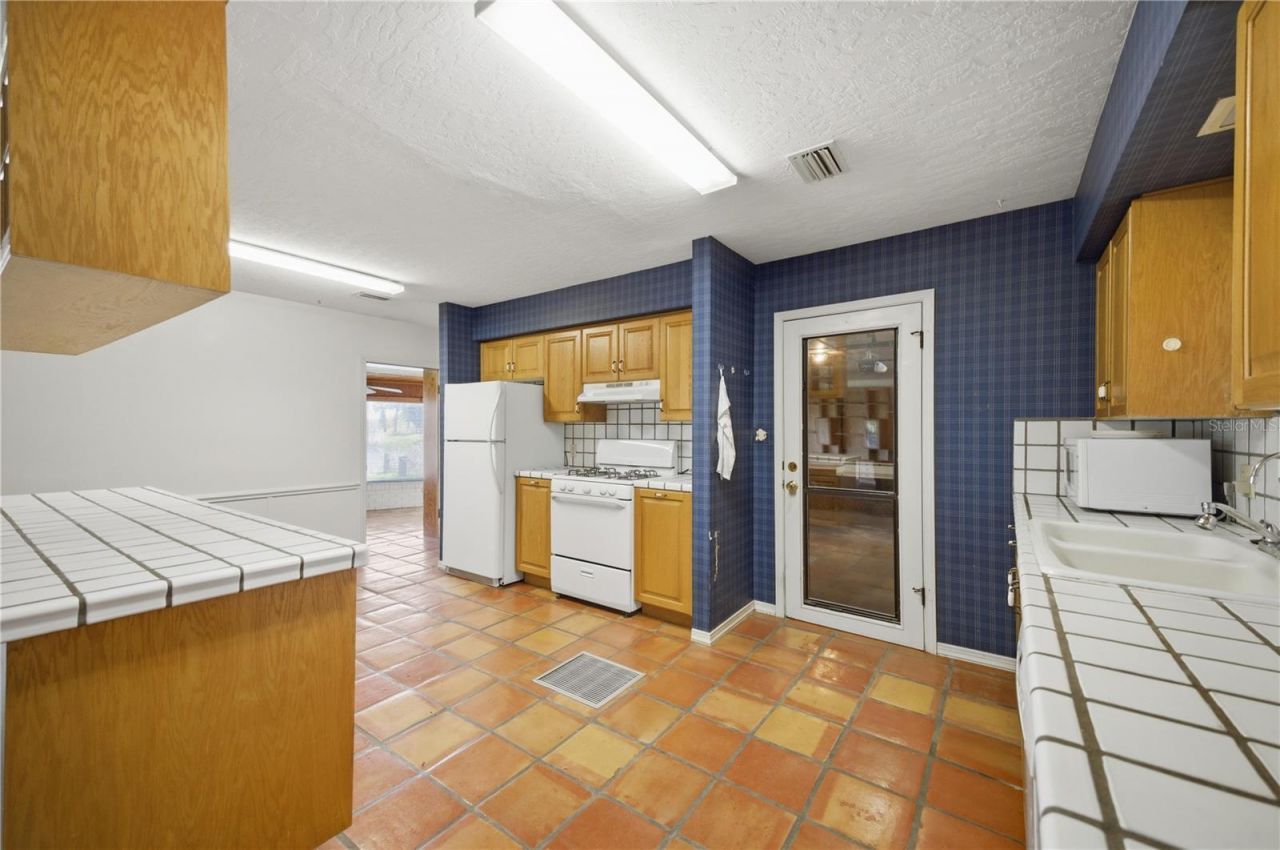 21407 NW 39th Court , Micanopy, FL 32667 Photo