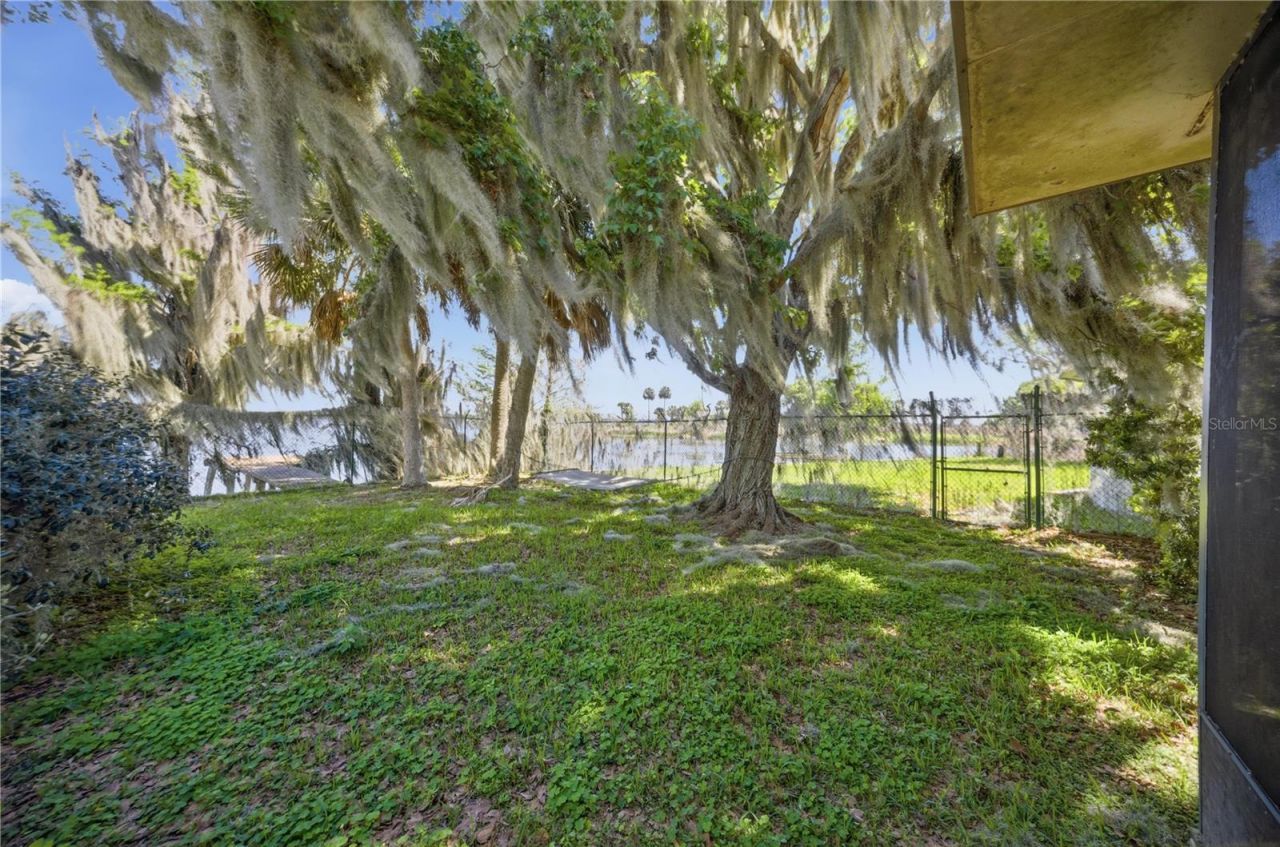 21407 NW 39th Court , Micanopy, FL 32667 Photo