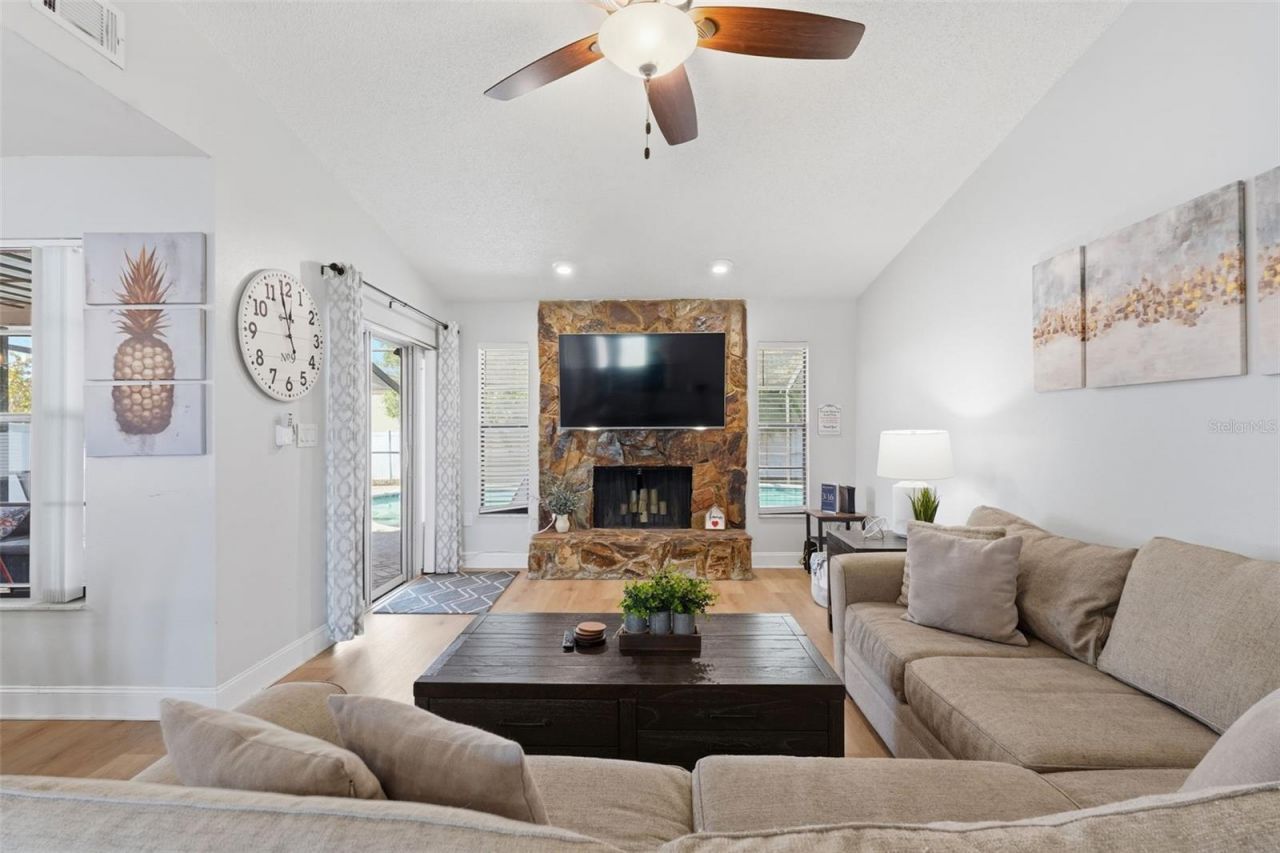 12762 98th Street , Largo, FL 33773 Photo