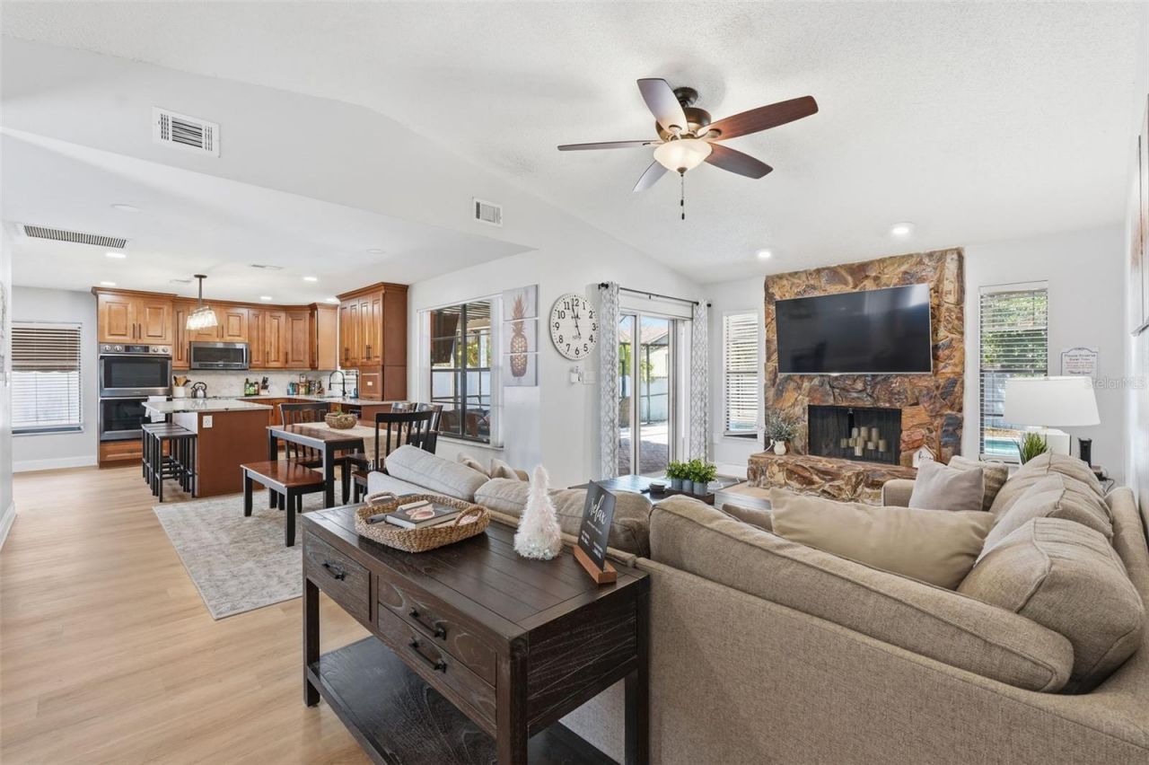 12762 98th Street , Largo, FL 33773 Photo