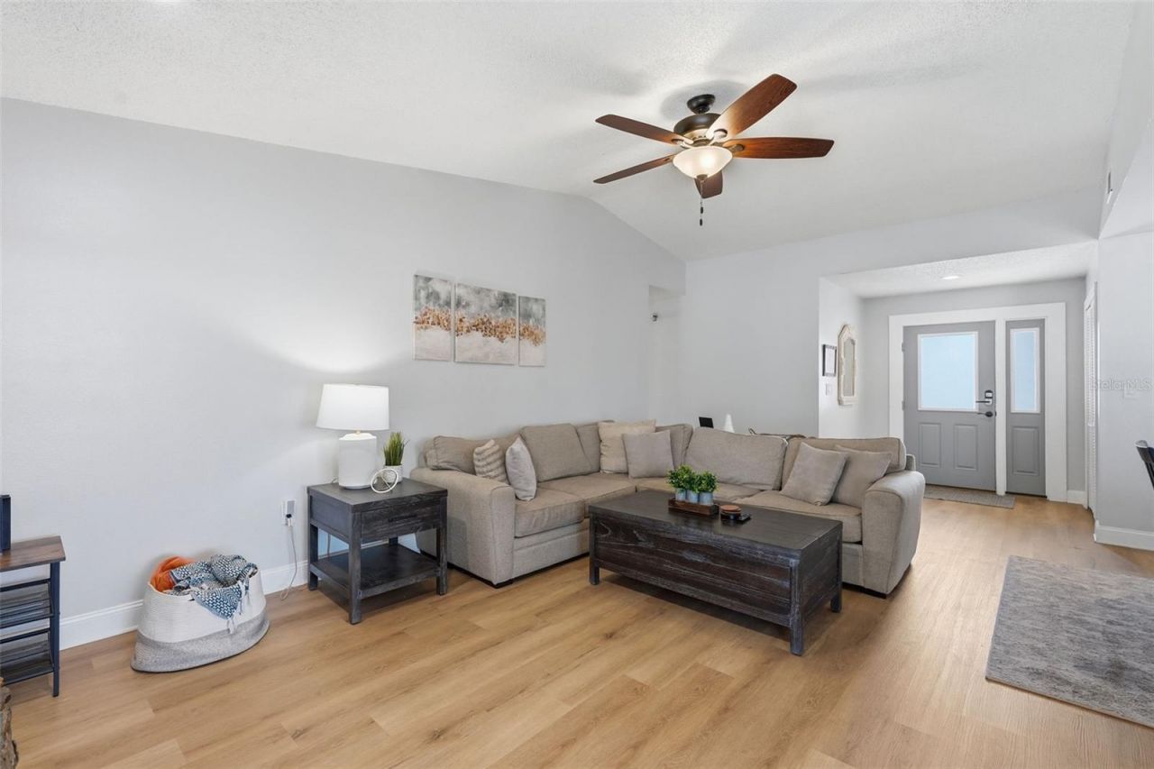 12762 98th Street , Largo, FL 33773 Photo