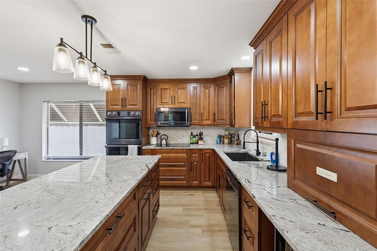 12762 98th Street , Largo, FL 33773 Photo