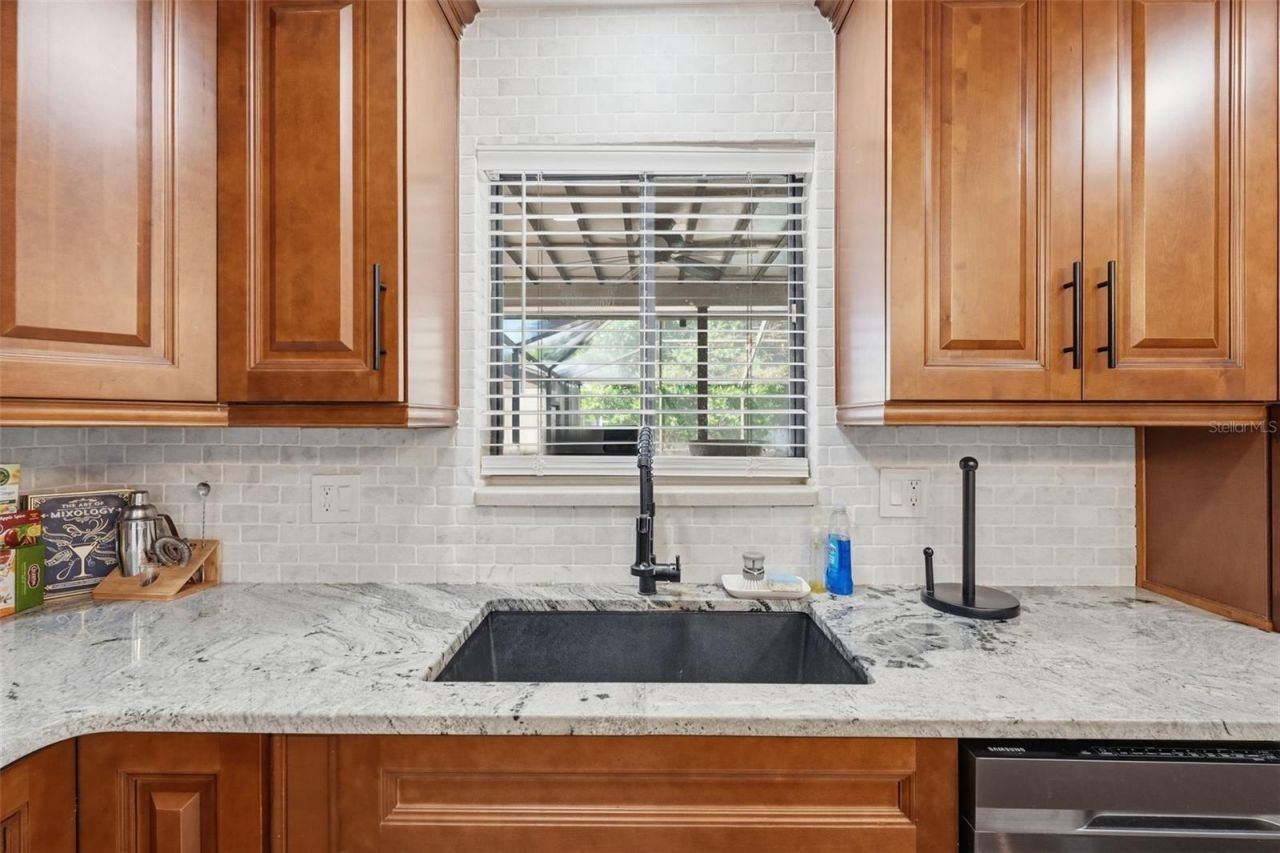 12762 98th Street , Largo, FL 33773 Photo