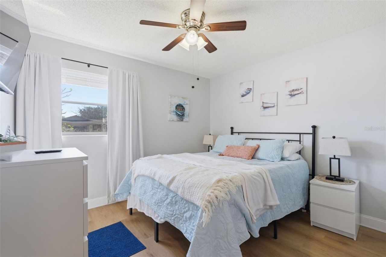 12762 98th Street , Largo, FL 33773 Photo