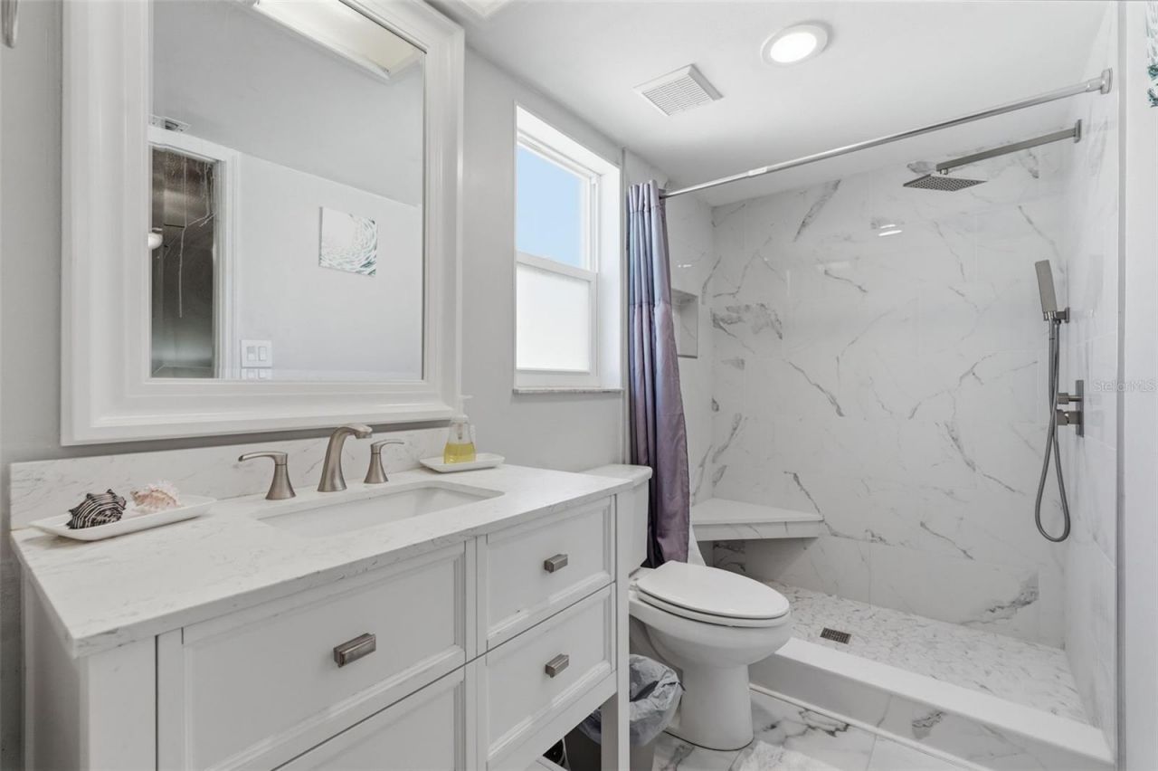 12762 98th Street , Largo, FL 33773 Photo