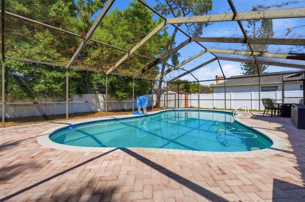 12762 98th Street , Largo, FL 33773 Photo