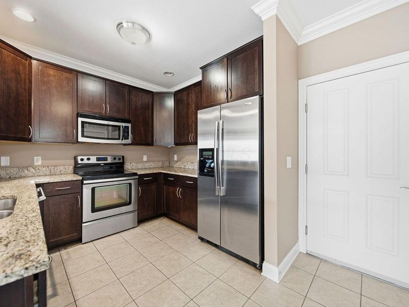 925 Ingleside Avenue , Unit 207, Columbus, OH 43215 Photo 3