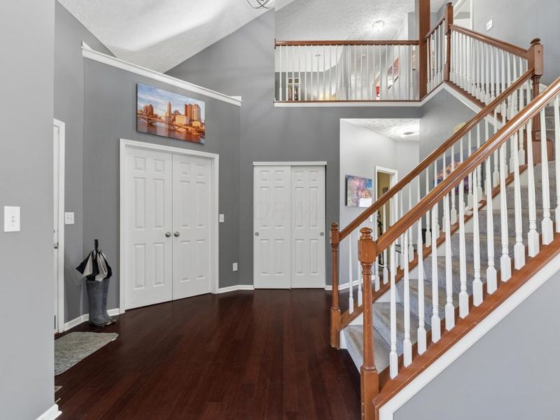 242 Farm Creek Drive, Columbus, OH 43230 Photo 12