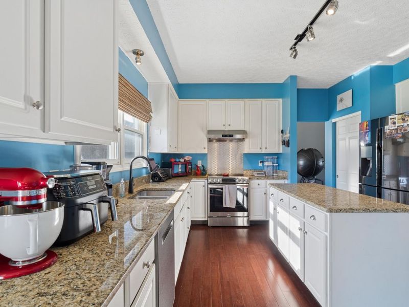 242 Farm Creek Drive, Columbus, OH 43230 Photo 17