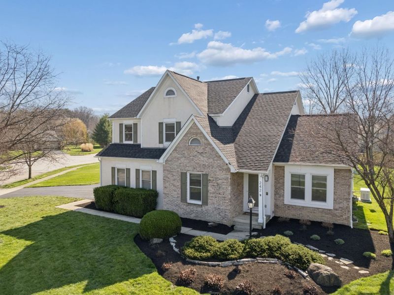 242 Farm Creek Drive, Columbus, OH 43230 Photo 2