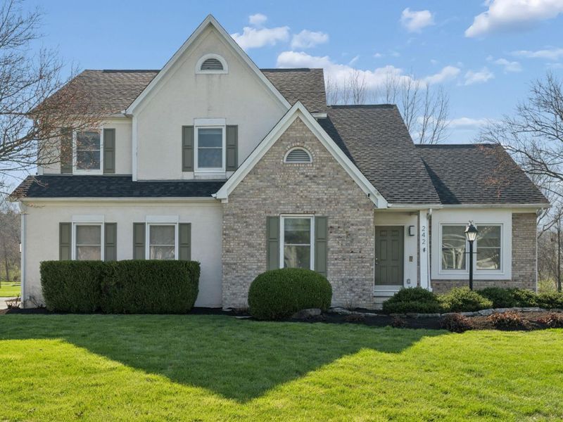 242 Farm Creek Drive, Columbus, OH 43230 Photo 3