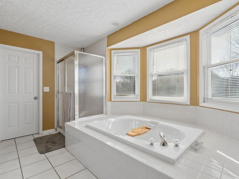 242 Farm Creek Drive, Columbus, OH 43230 Photo 32