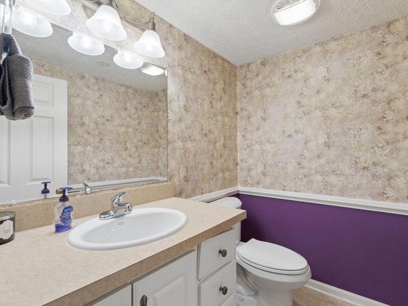 242 Farm Creek Drive, Columbus, OH 43230 Photo 48