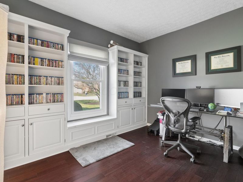 242 Farm Creek Drive, Columbus, OH 43230 Photo 9