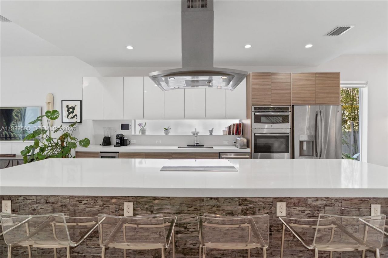 2420 SW 16th Ct, Unit 2420, Miami, FL 33145 Photo