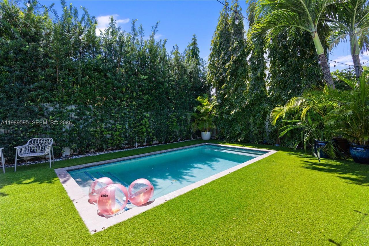 2420 SW 16th Ct, Unit 2420, Miami, FL 33145 Photo