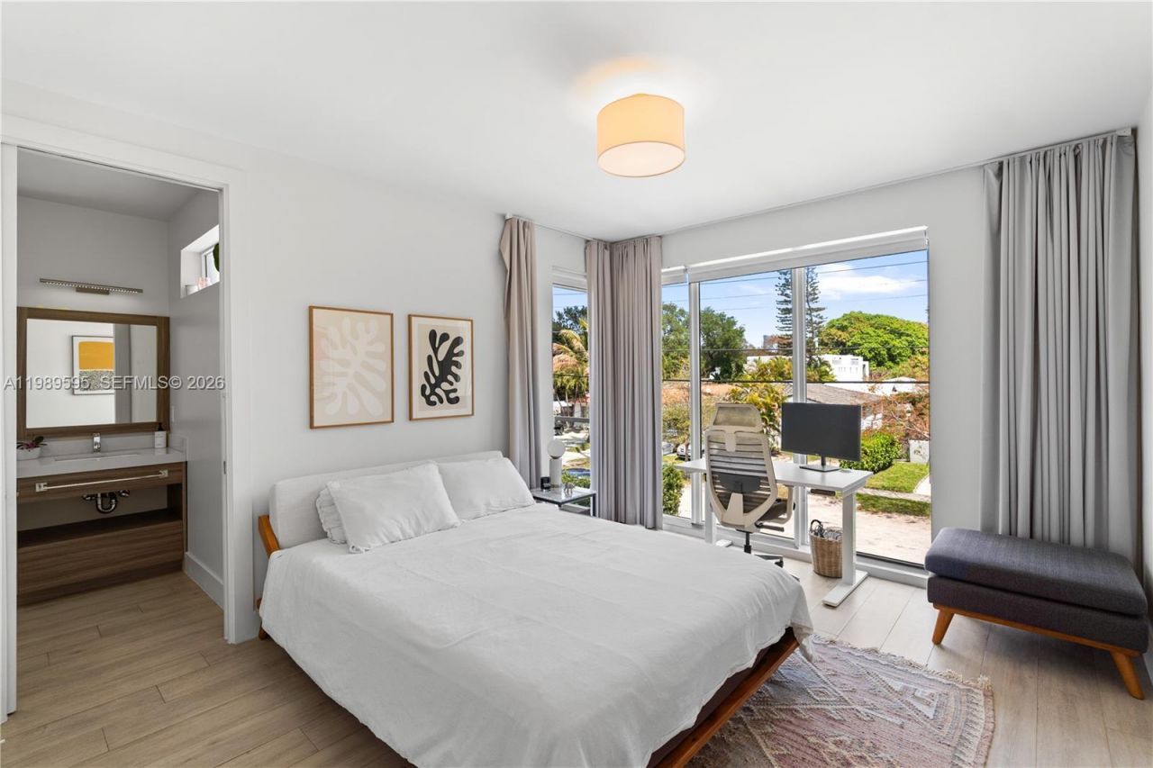 2420 SW 16th Ct, Unit 2420, Miami, FL 33145 Photo