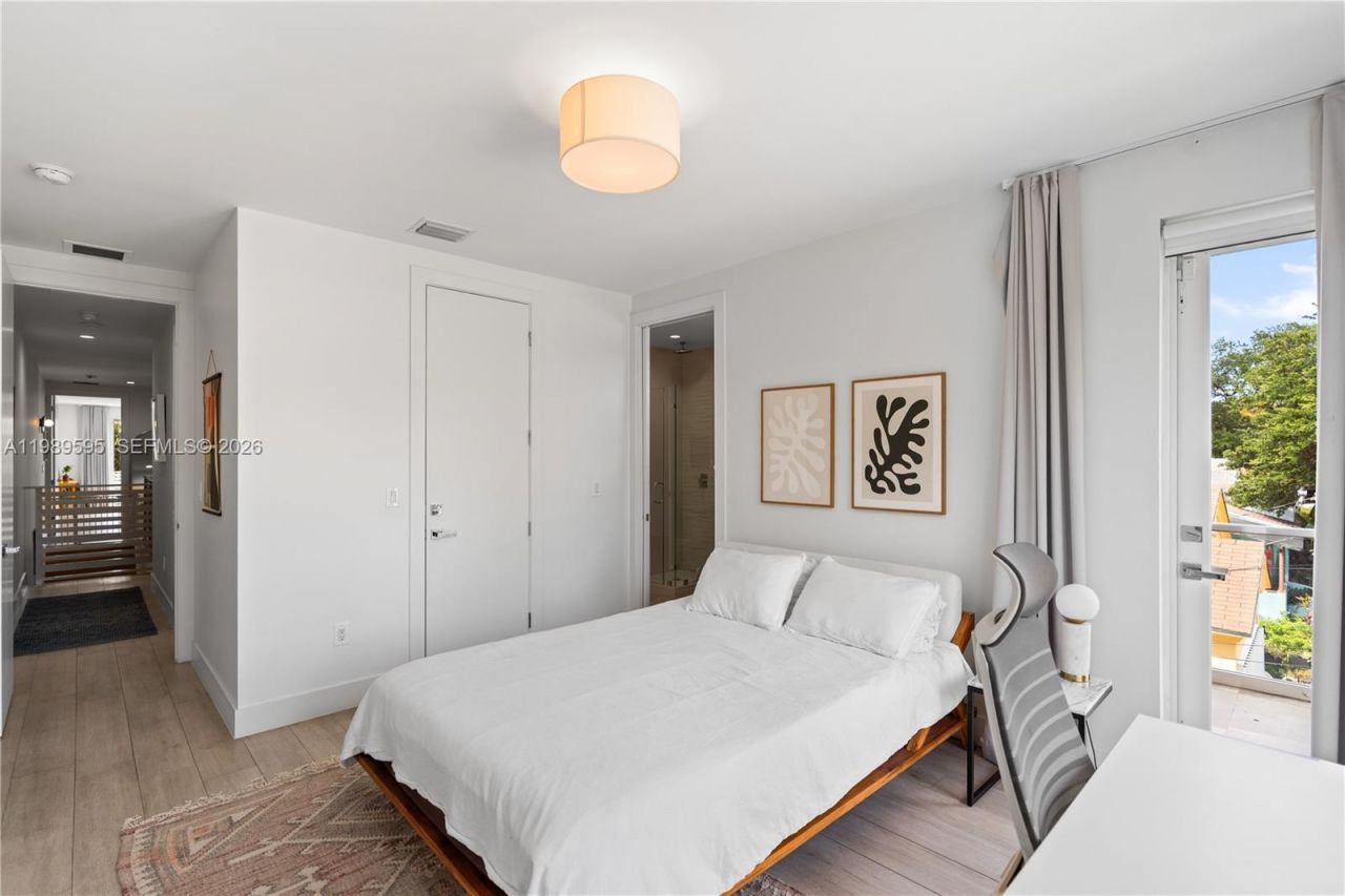 2420 SW 16th Ct, Unit 2420, Miami, FL 33145 Photo