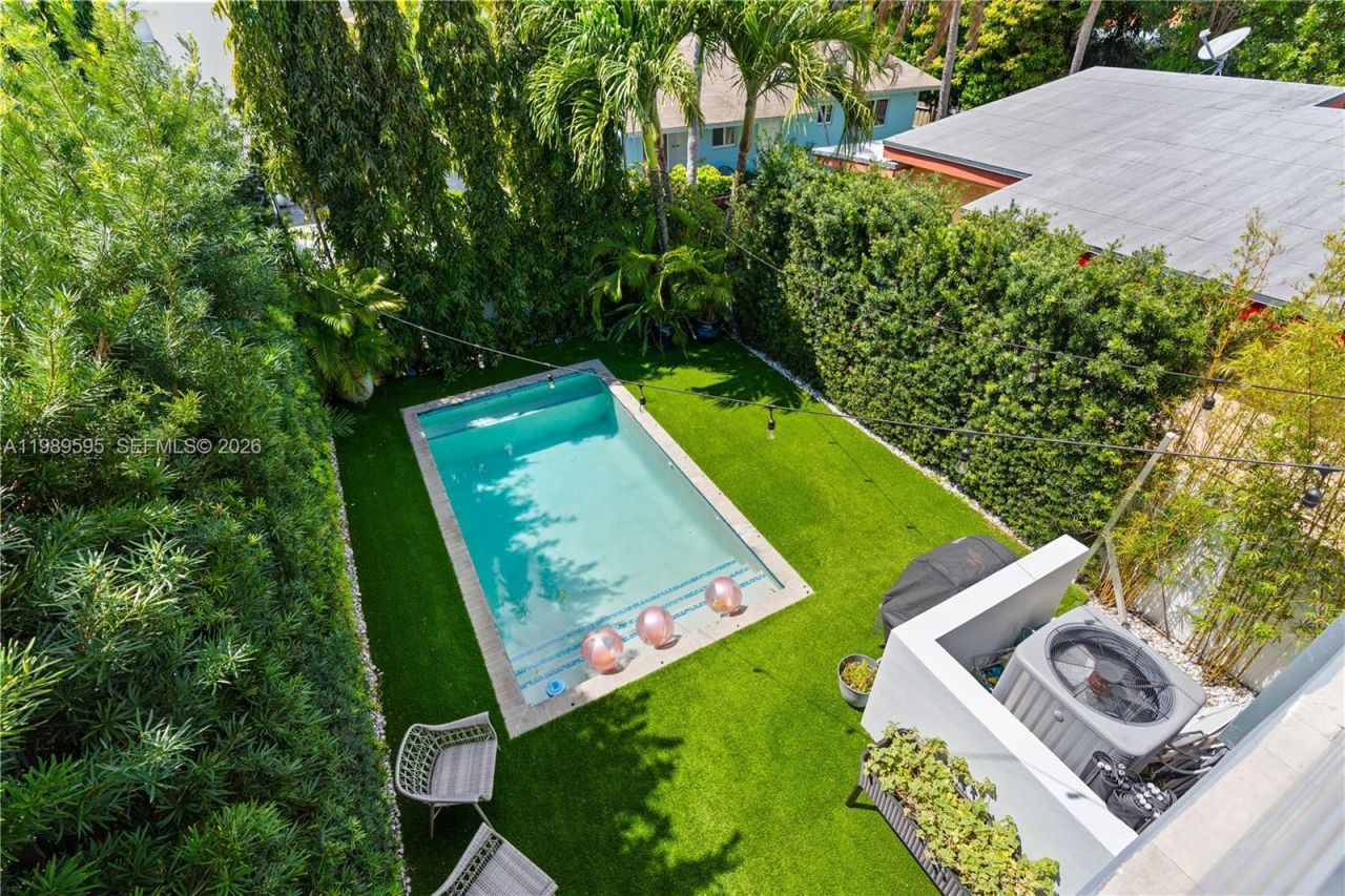 2420 SW 16th Ct, Unit 2420, Miami, FL 33145 Photo