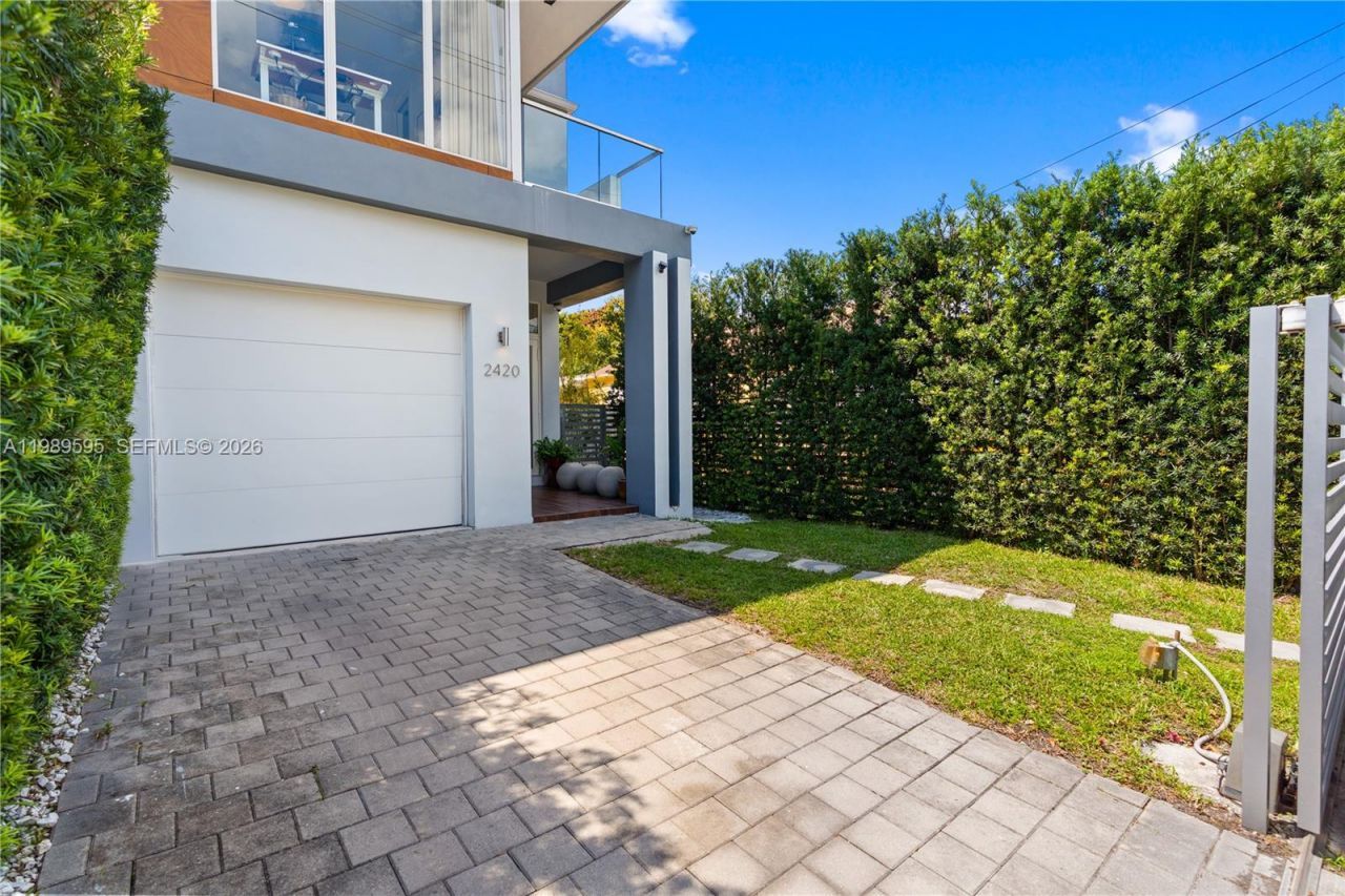 2420 SW 16th Ct, Unit 2420, Miami, FL 33145 Photo