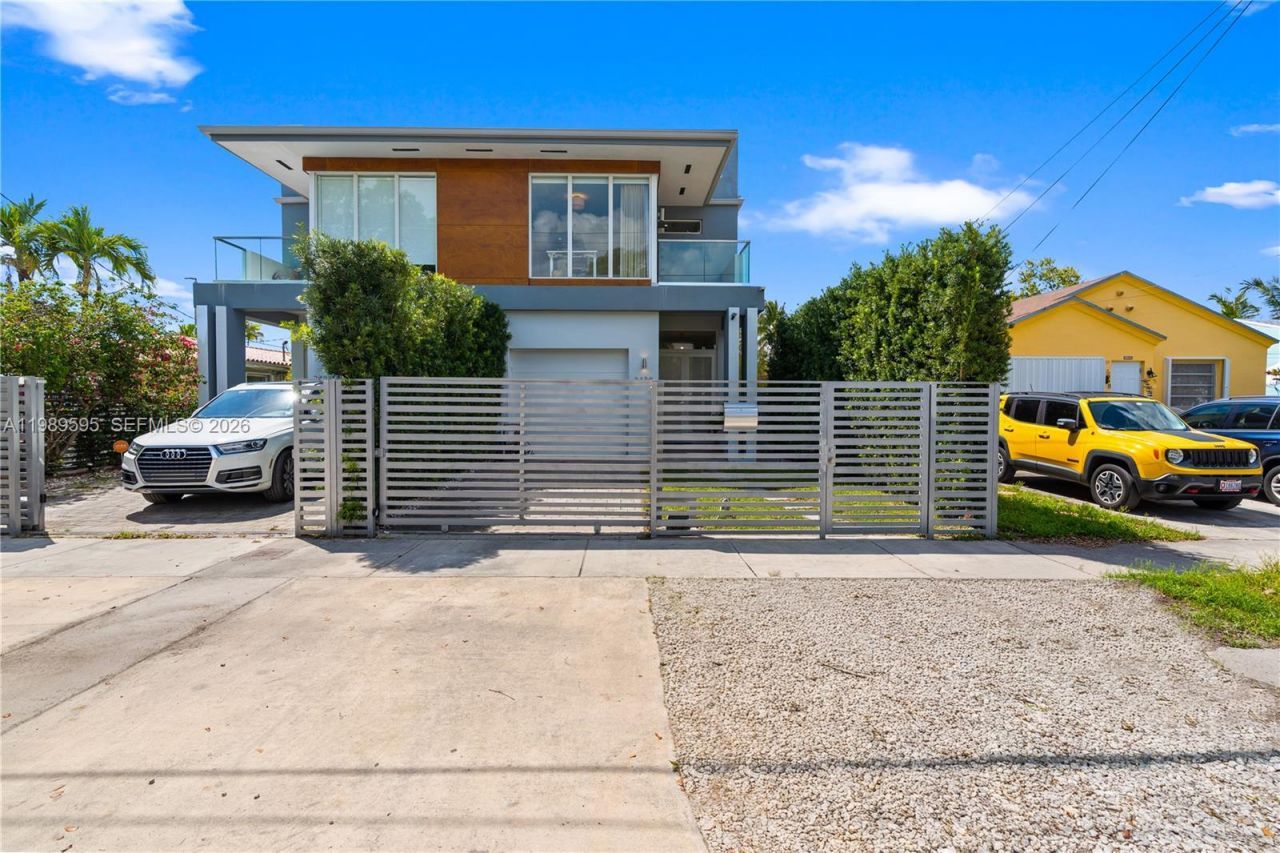 2420 SW 16th Ct, Unit 2420, Miami, FL 33145 Photo