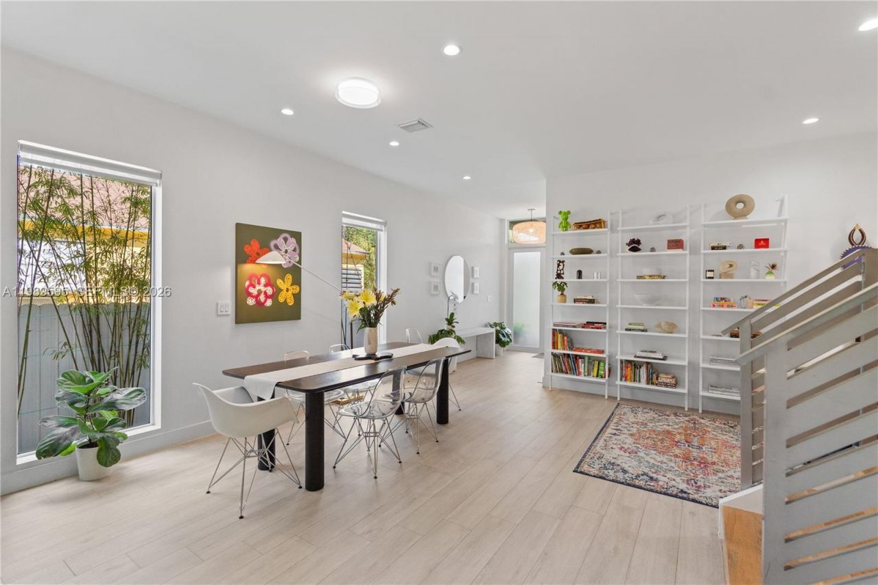 2420 SW 16th Ct, Unit 2420, Miami, FL 33145 Photo