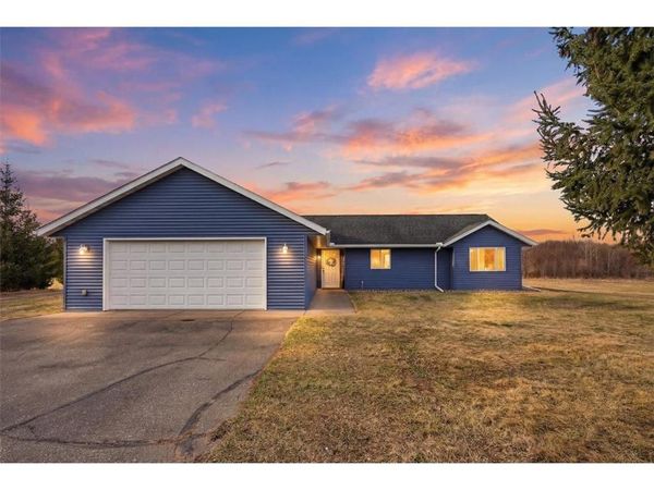 1323 216th Avenue, New Richmond, WI 54017