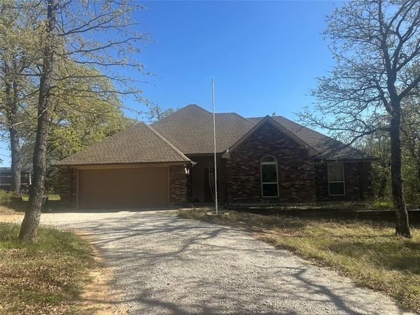 1550 Three Skillet Road , Springtown, TX 76082
