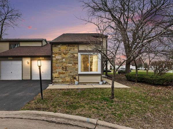 554 Alton Court, Carol Stream, IL 60188