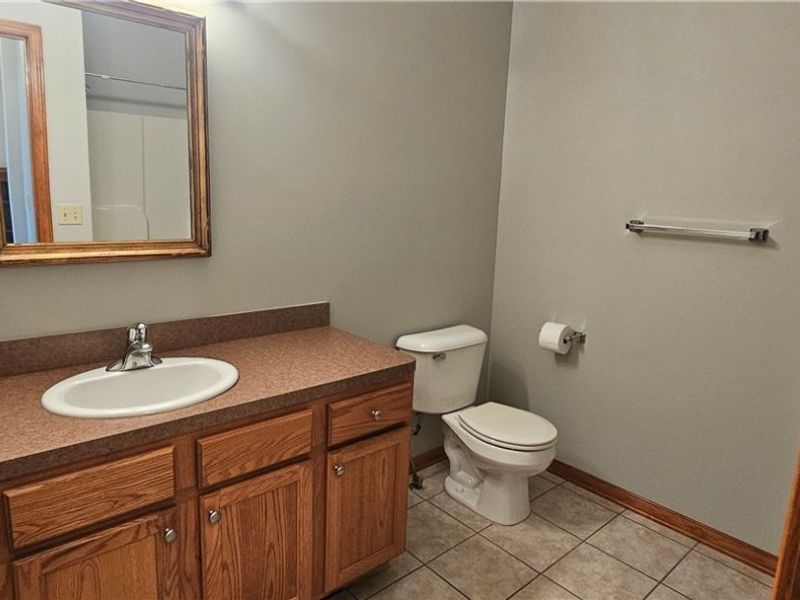 8783 Roberts Court, Unit 22A, Olmsted Falls, OH 44138 Photo 33