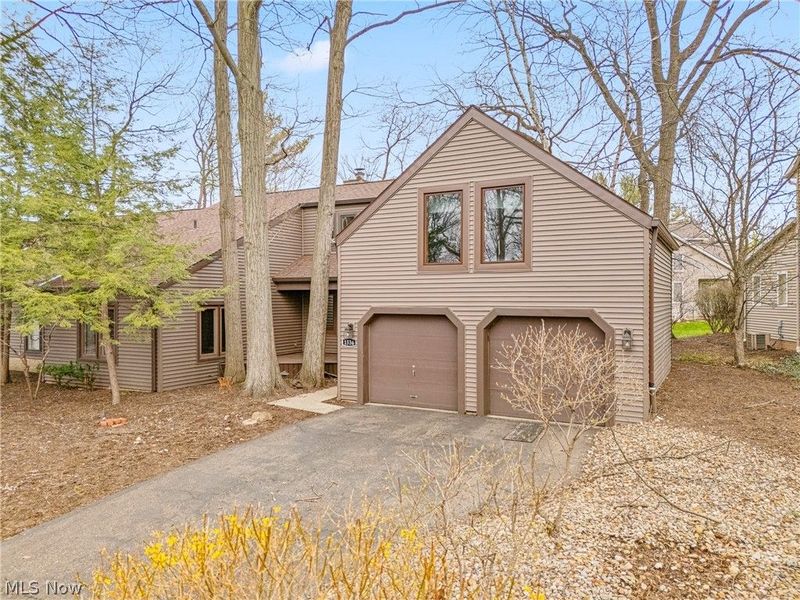 1536 Baycrest Drive NW, Canton, OH 44708 Photo 1