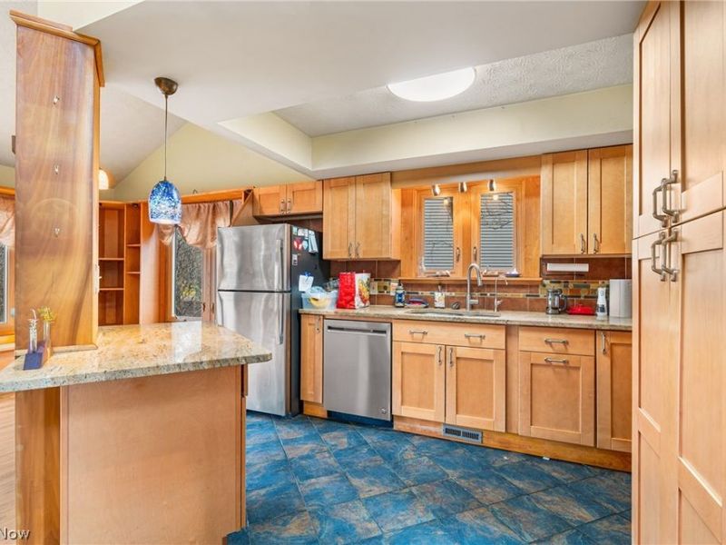 1536 Baycrest Drive NW, Canton, OH 44708 Photo 17