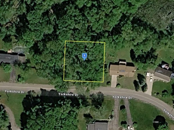 11801 Yorkshire Drive, Richland, MI 49083