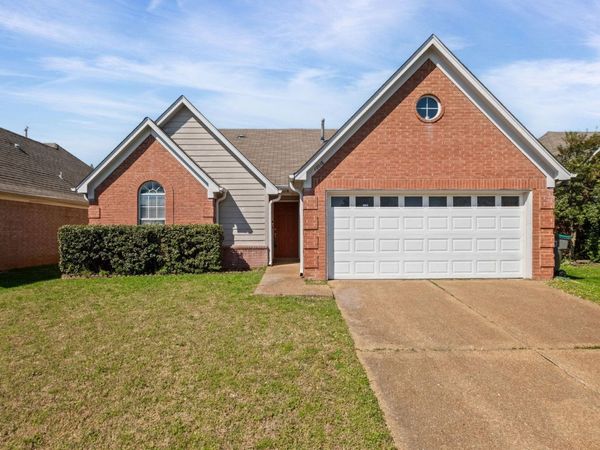 10018 CAMERON RIDGE TRL, Memphis, TN 38016