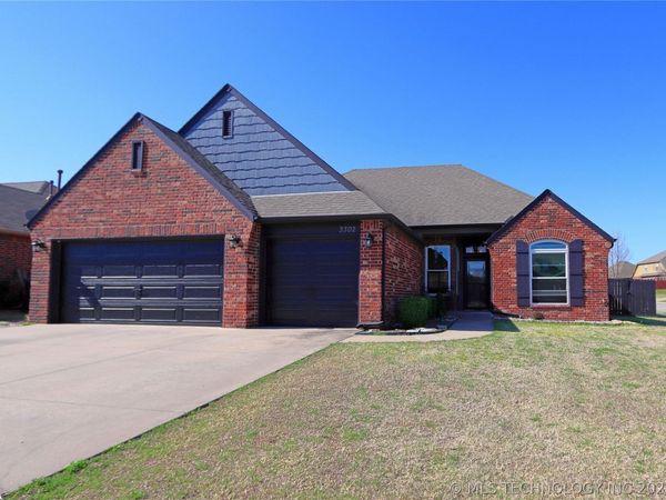 3302 S 208th East Avenue , Broken Arrow, OK 74014