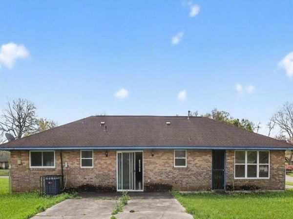 6127 GLEN OAKS Drive , Baton Rouge, LA 70811