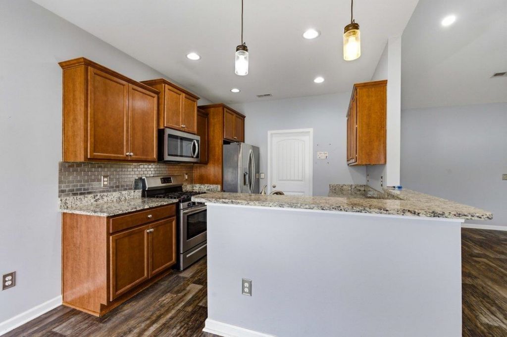 535 Trafalgar Ct. Photo 10