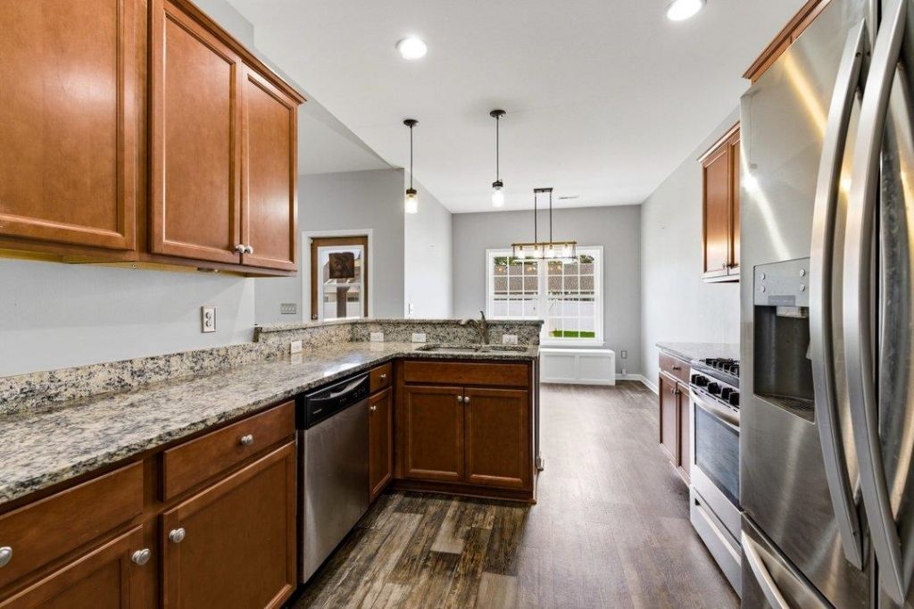 535 Trafalgar Ct. Photo 13