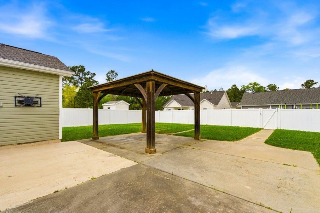 535 Trafalgar Ct. Photo 25