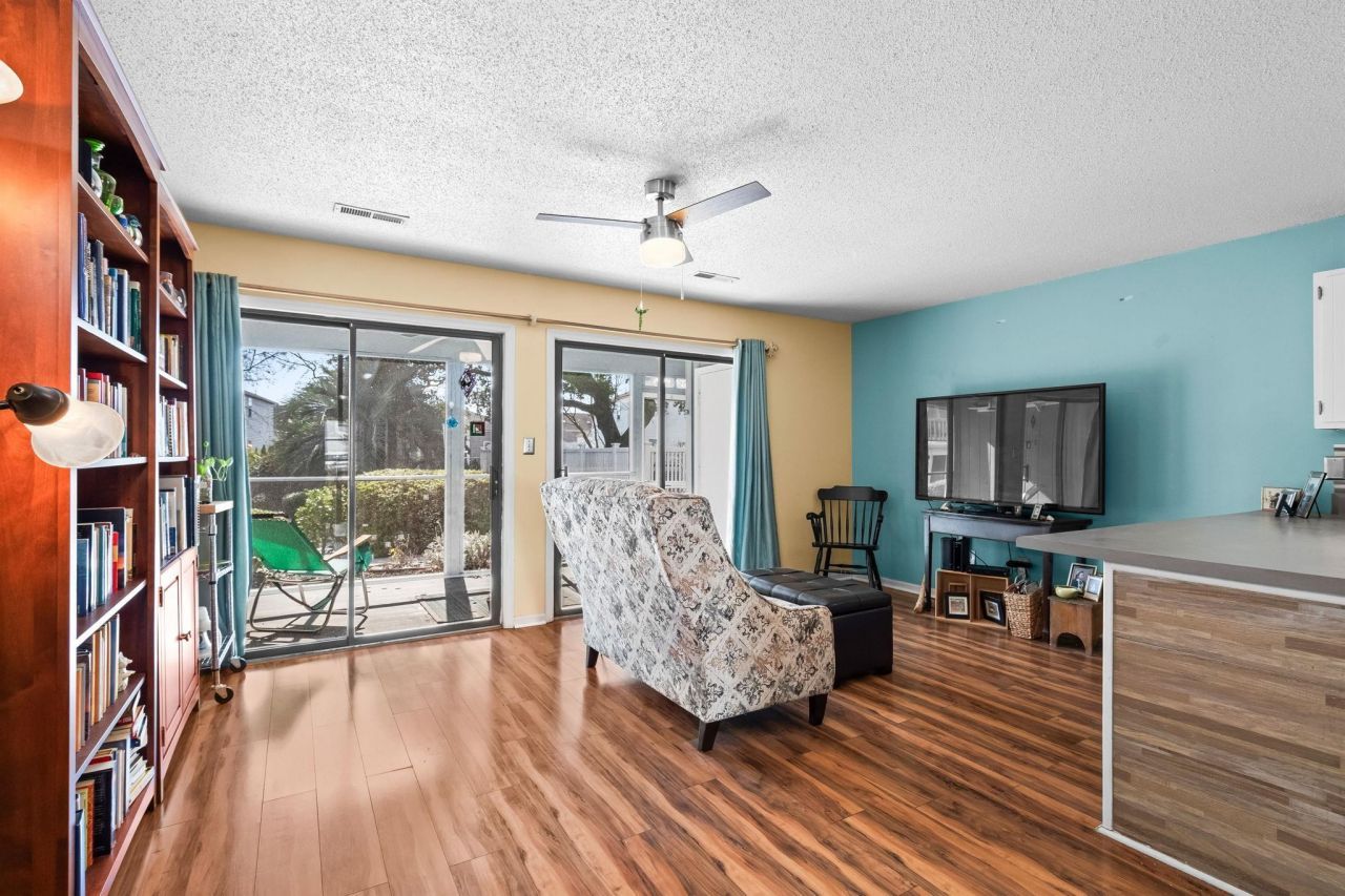 1851 Colony Dr. Photo 10