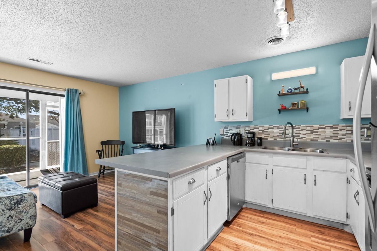 1851 Colony Dr. Photo 17