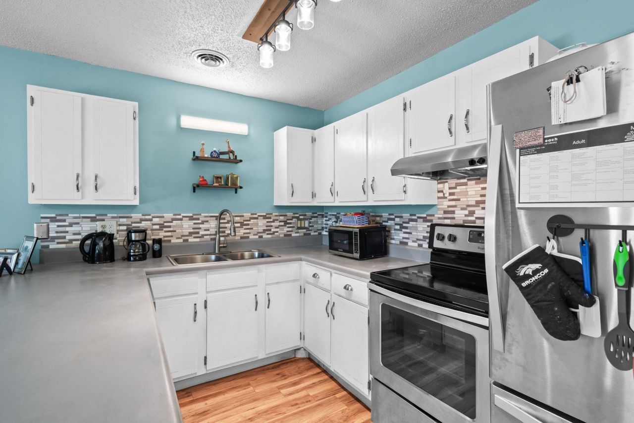 1851 Colony Dr. Photo 18